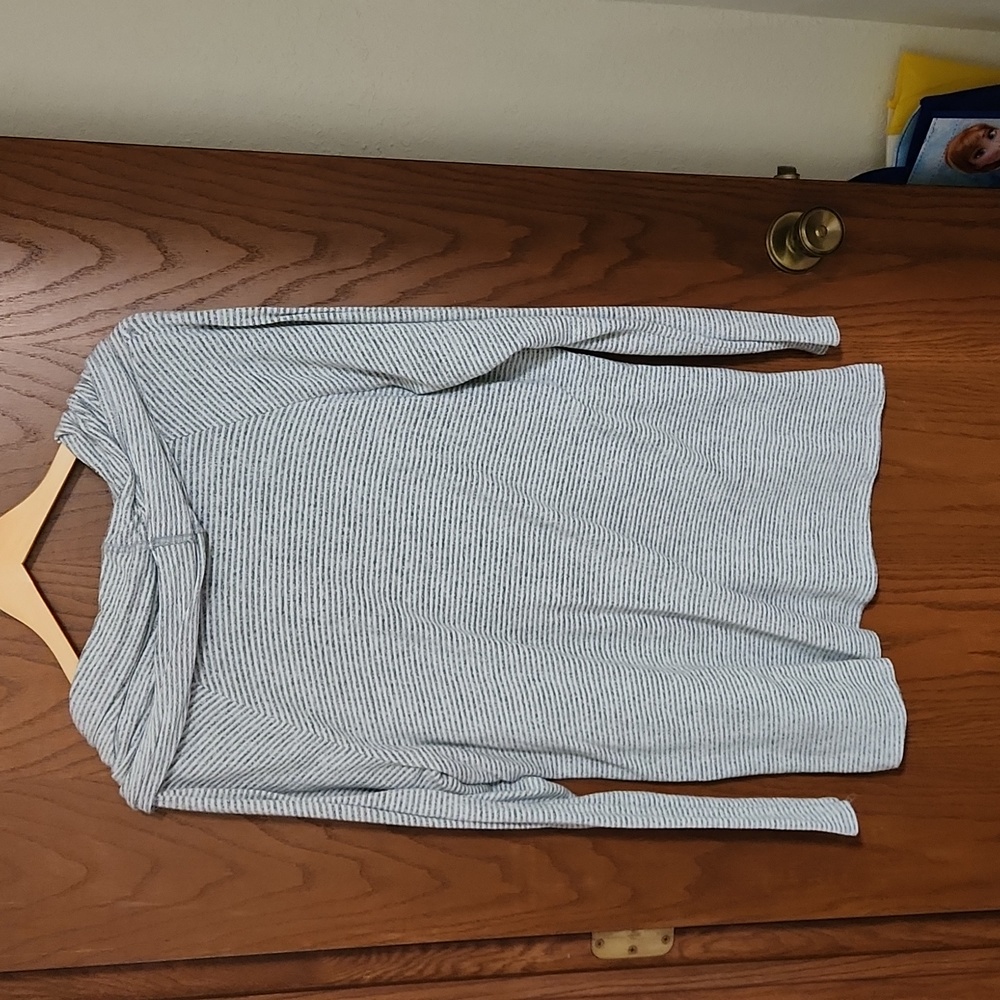 Sweater - Picture 4 of 5